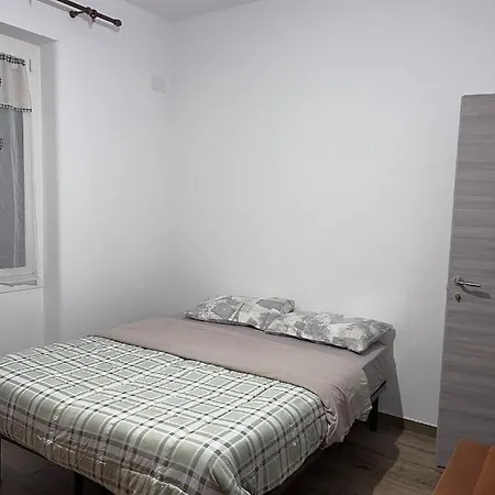 Affittocamera In Casa Condivisa *