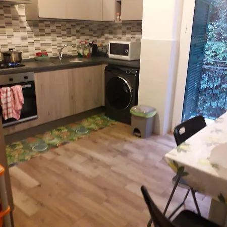 شقة Affittocamera In Casa Condivisa *
